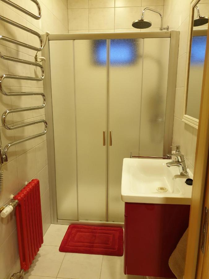 Bitte Three Bedroom Design Cottage ยูร์มาลา ภายนอก รูปภาพ